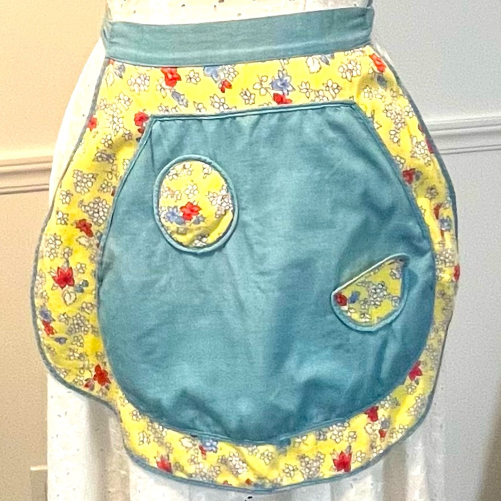 Vintage cotton apron itsy bitsy yellow and blue trim
